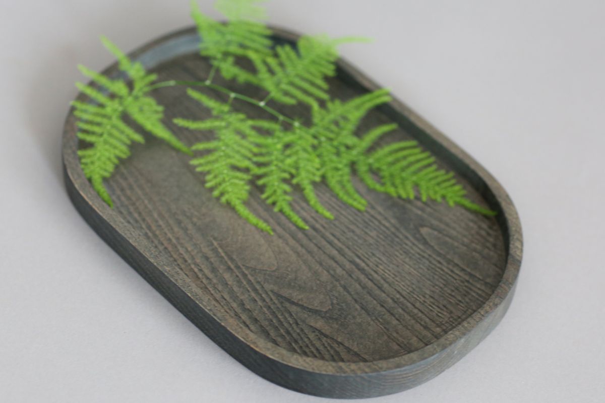 Wooden placemat green
