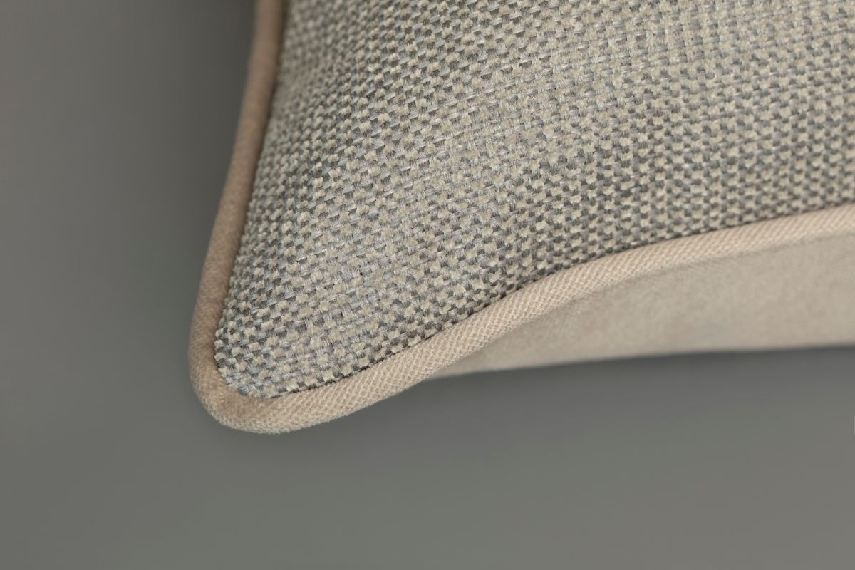 Decorative pillow Plume Platinum